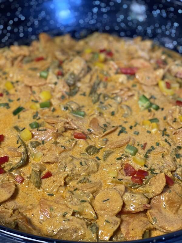 Délicieux Poulet Madras géant réalisé sur place en Normandie (76) par le Traiteur Le Délice du Soleil